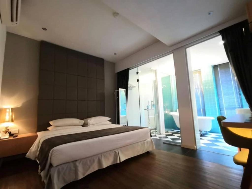 ดิ อาร์เดนส์ โฮเต็ล - ออสติน Hotel ยะโฮร์บาห์รู ภายนอก รูปภาพ