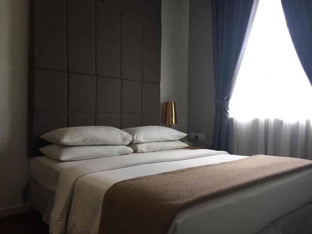 ดิ อาร์เดนส์ โฮเต็ล - ออสติน Hotel ยะโฮร์บาห์รู ภายนอก รูปภาพ
