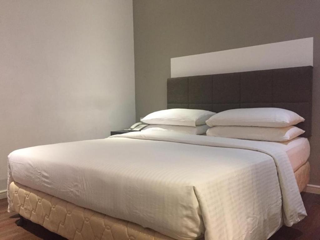 ดิ อาร์เดนส์ โฮเต็ล - ออสติน Hotel ยะโฮร์บาห์รู ภายนอก รูปภาพ